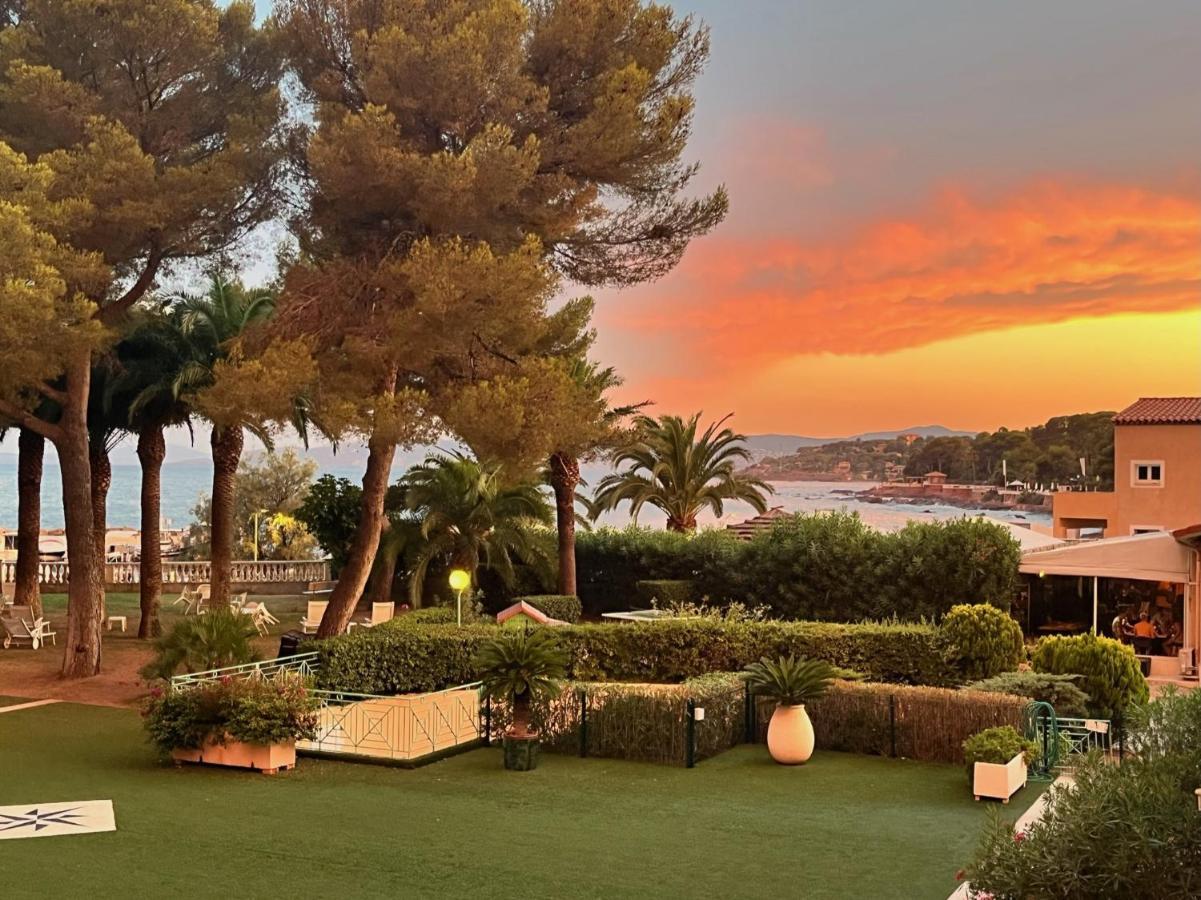 Apartmán Duplex T3 Boulouris Pieds Dans L Eau Saint-Raphaël Exteriér fotografie