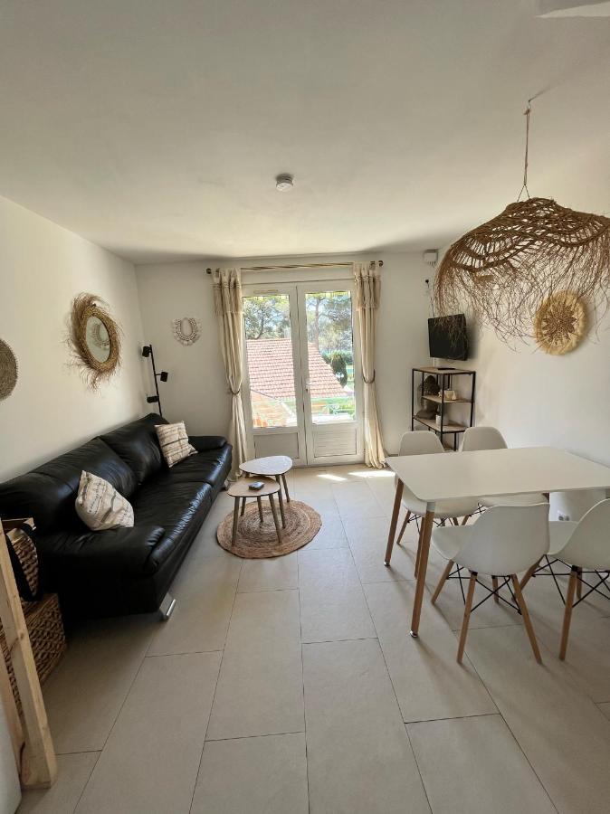 Apartmán Duplex T3 Boulouris Pieds Dans L Eau Saint-Raphaël Exteriér fotografie